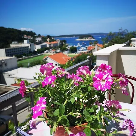 Apartmán Prosperina Hvar 2 *